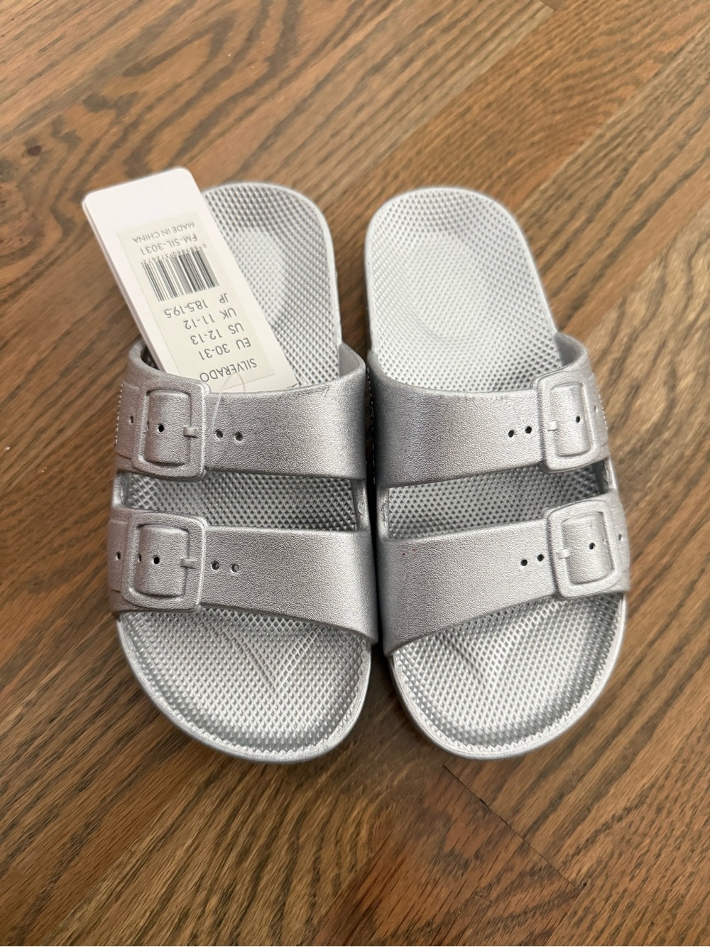 Brand new with tags*Freedom Moses Kid’s Silver Double-Buckle Slide Sandals